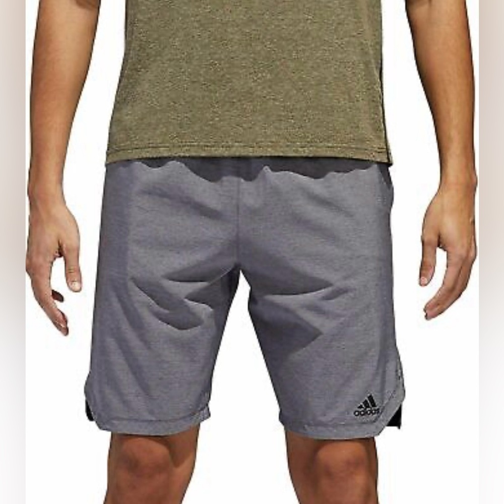 Adidas men’s size L athletic dry fit‎ shorts. front pockets, heather gray color